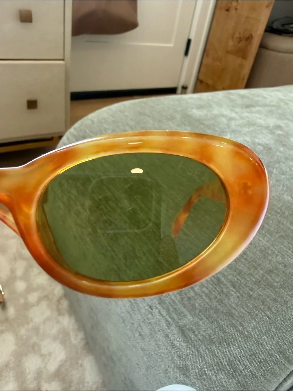 I -Sea Tortoise Oval Sunglasses with Green Lenses